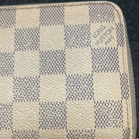 💎AUTHENTIC💎 LV DAMIER AZUR ACCORDION WALLET (NO ZIPPER PULL, COIN STAIN INT) - Picture 5 of 16